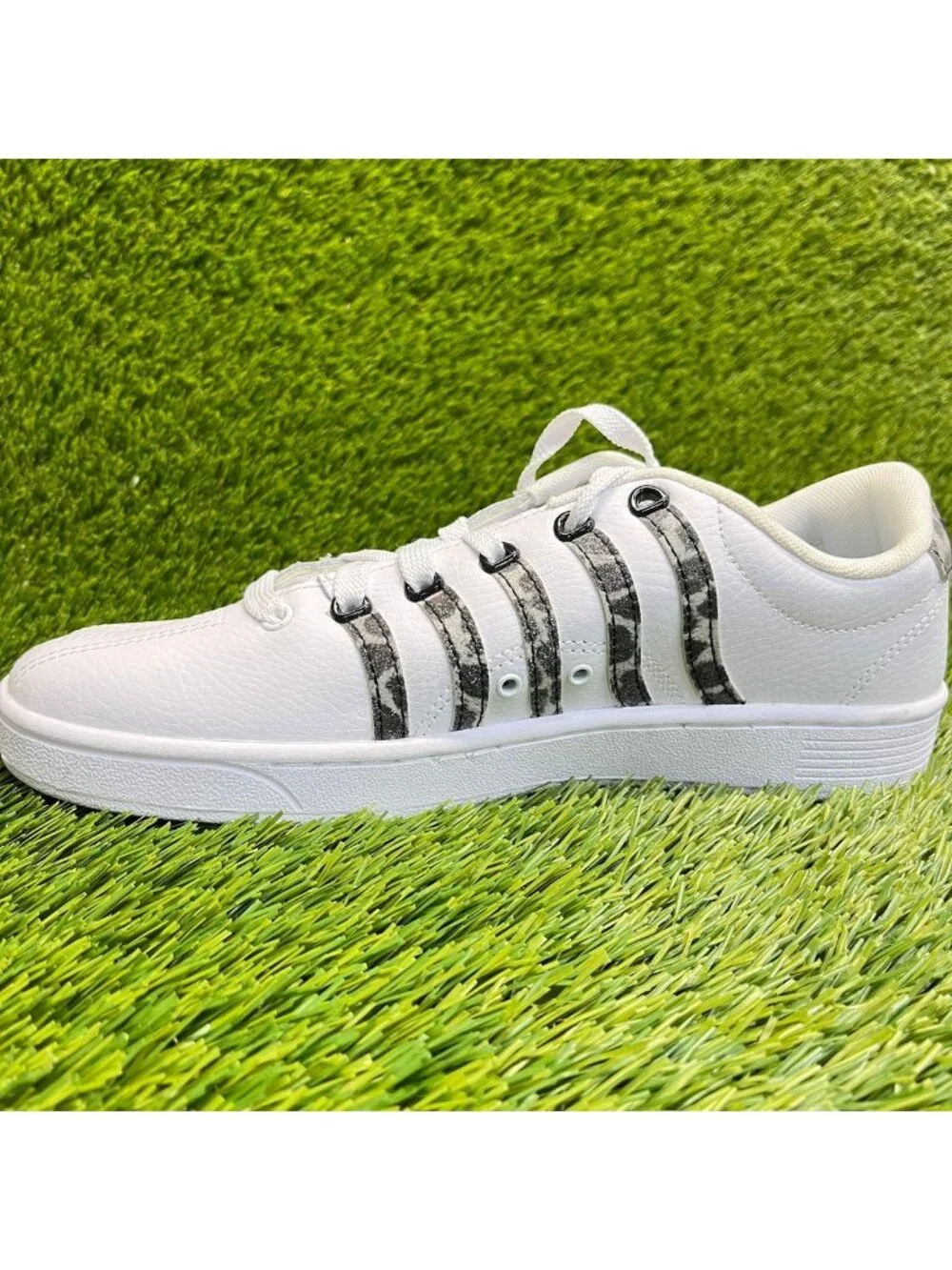 K-Swiss any free